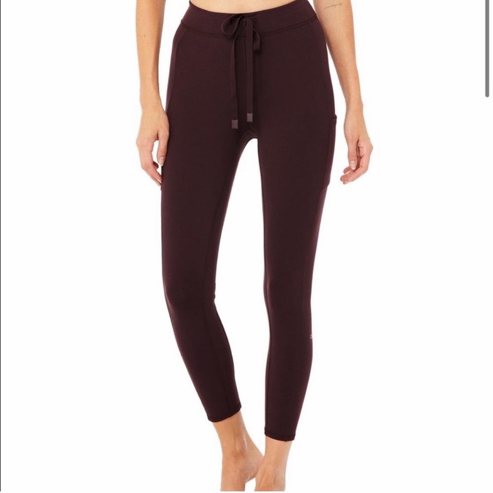 Alo Yoga 7/8 High Waist Checkpoint Legging in Oxblood